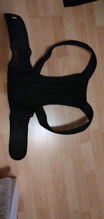 Foto de cliente del corrector de postura 30099264021893897 01.jpg
